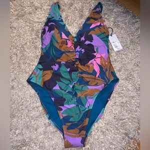 Floral One Piece Swimsuit size Medium (8-10) NWT